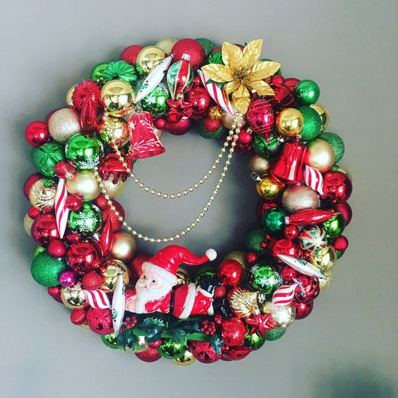 Vintage hard plastic 1950s Santa wreath | Etsy