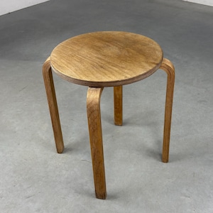 Vintage plywood stool - Scandinavian design - bent birch - old wooden stool