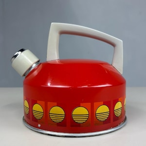 Bouilloire sifflante vintage des années 1970 - Thekla rein Aluminium - motif rétro rouge jaune