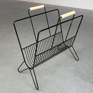 Mid-century modern magazine rack - metal wire - minimalist design newspaper rack