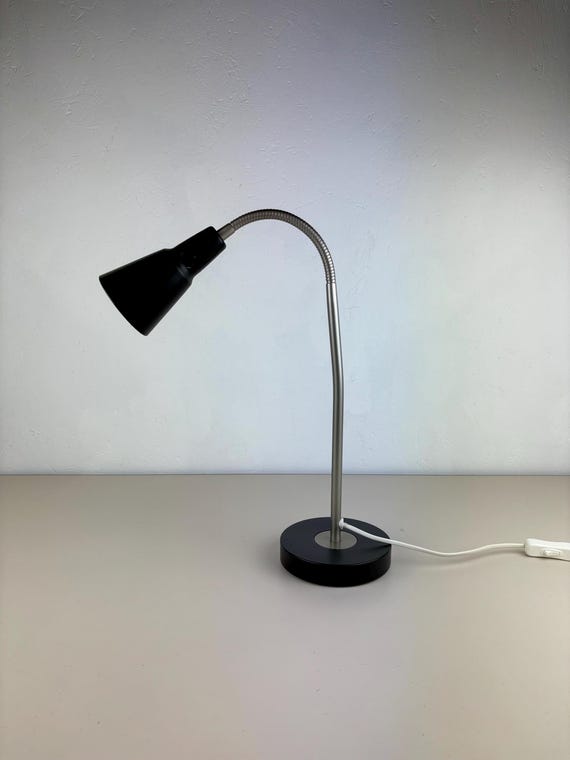 Lampada da scrivania moderna minimalista in metallo Lampada da