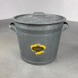 Galvanized kettle with lid - Bammens vintage 1960s large metal pan