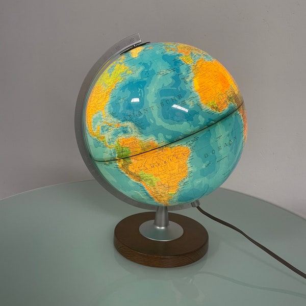 Vintage 1970s globe light - first Dutch globe industry Zwolle - planet Earth lamp - Dutch