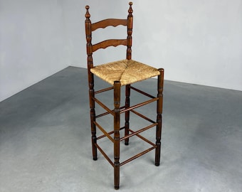 Vintage 70s wooden bar stool with rush seat - classic stool - farmhouse style - wicker seat - wicker stool rattan stool