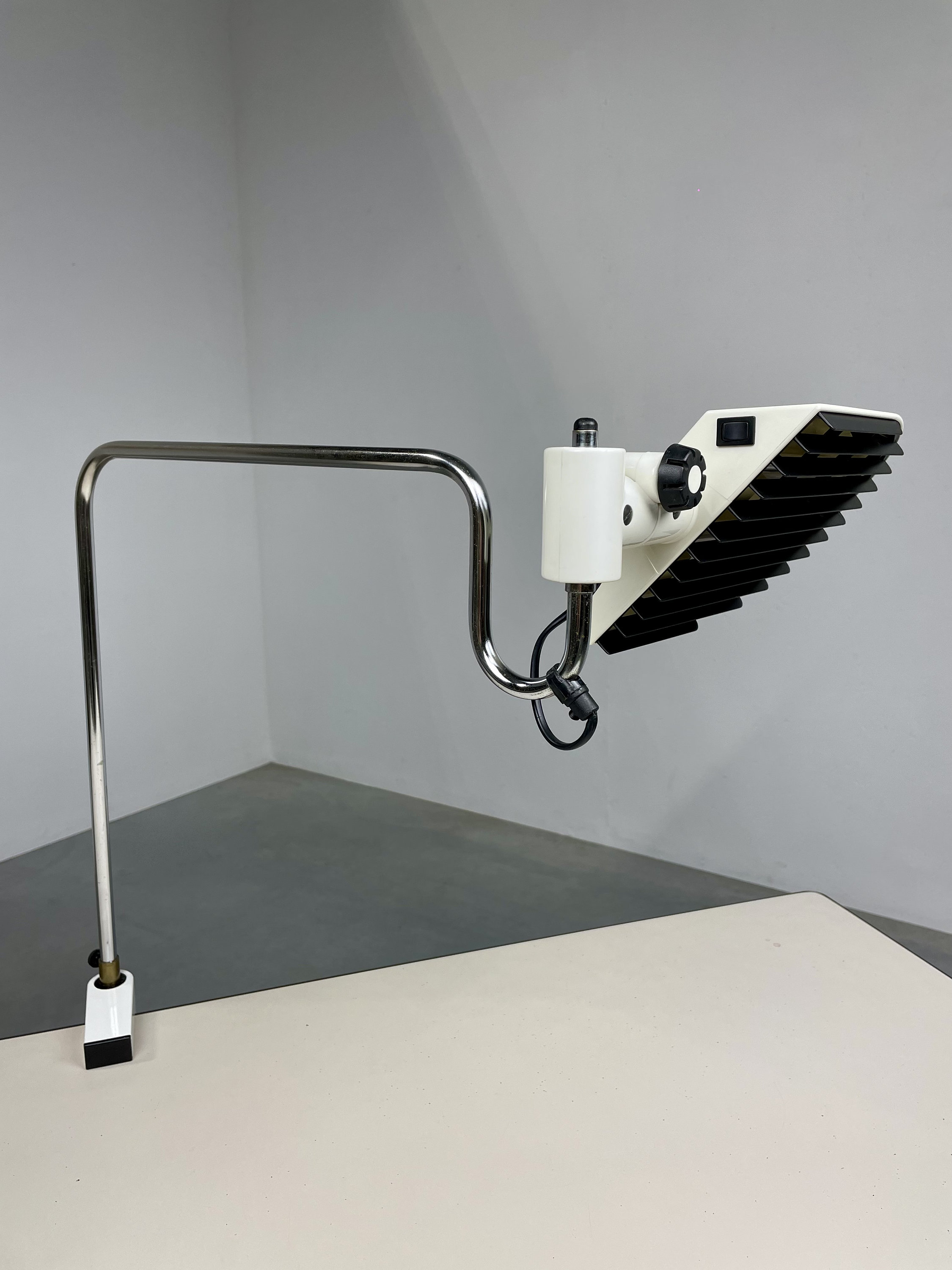 Vintage dazor magnifying lamp deals