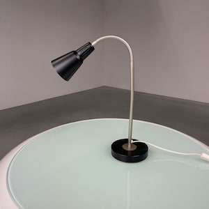 Black IKEA table light - Kvart V1021 - Minimalistic metal lamp - Modern style - gooseneck lighting