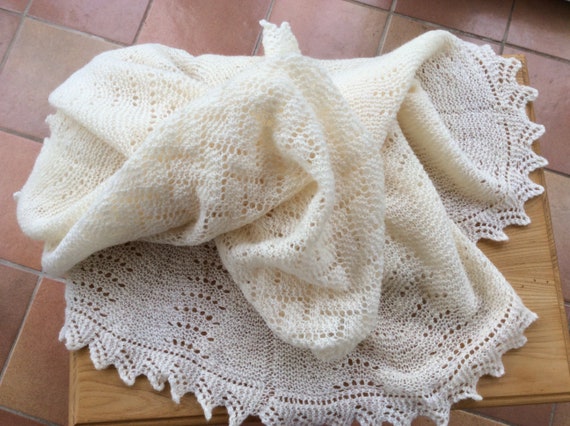 Handknitted pure wool Shetland shawl