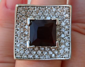 1960 ring - Made in Italy - silver, garnet and cubic zirconia  -