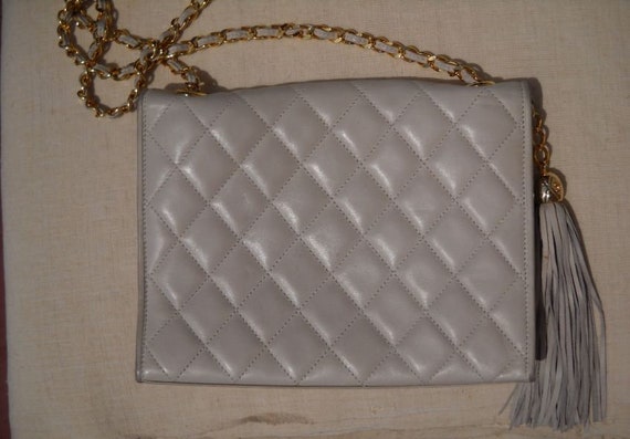 CHANEL Vintage Cream Lambskin Bag Chain Strap Made in France -  Israel