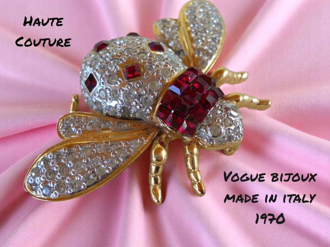 VOGUE BIJOUX 蜂モチーフ ブローチ 希少ヴィンテージ il_1080xN.6879321839_imar.jpg