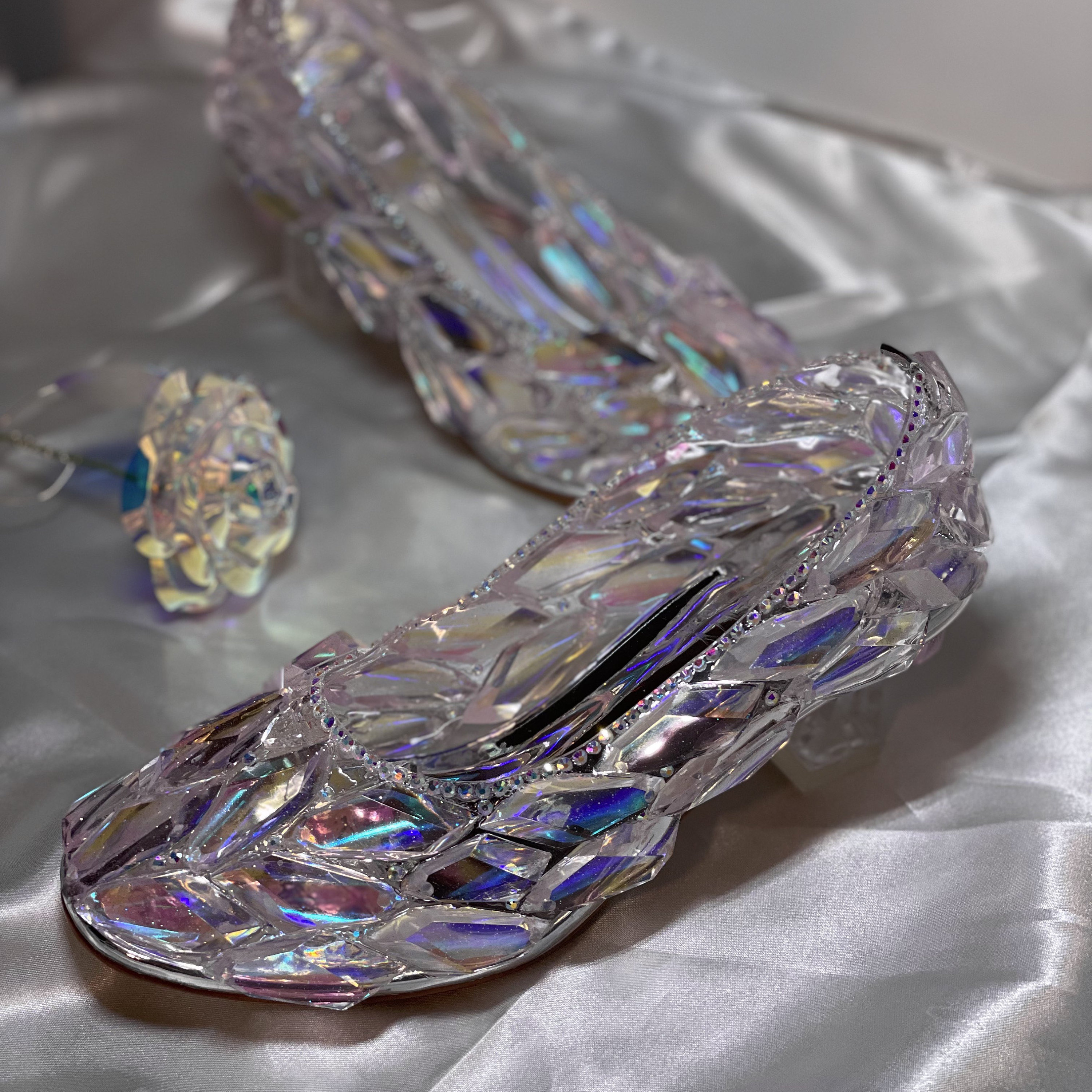 Swarovski Crystal Cinderella with Slipper Retired 2005 #255108 : Amazon.ca:  Home