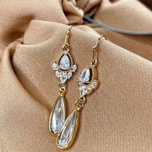 Princess Emma antique style jewelry wedding earrings dangle drop high shine crystal 18K gold plated gift for her holiday gift