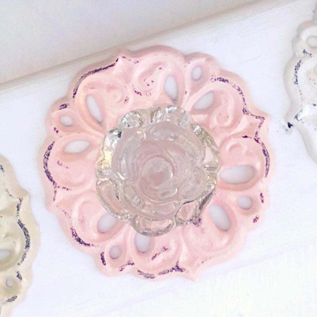 Scalloped Back Plate With Glass Knob/ Rose Knob/ Glass Rose Knob/ Clear Glass Knob/ Shabby Chic