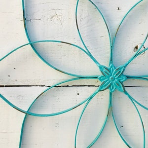 Metal Flower Wall Art/ Shabby Chic Wall Art/ Metal Flower/ Rustic Metal Wall Flower/ Flower/ Outdoor Dècor/ Indoor Dècor/ Teal Green Flower