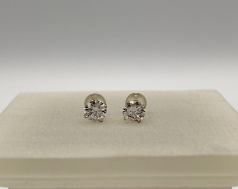 14kt Yellow Gold Basket Set earrings set with Round Lab Grown Diamonds