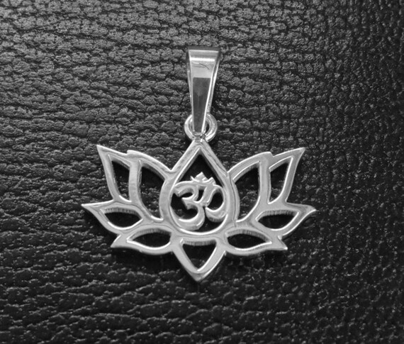 Lotus Flower and Om Necklace 14k Gold-plated Sterling Silver Lotus Flower and Om Necklace 14k Gold-plated Sterling Silver