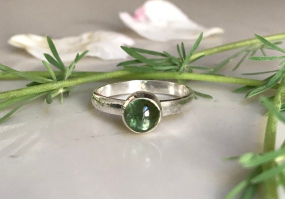 Stunning Green Tourmaline Bezel Set in Sterling Silver Ring  Green Crystal Bezeled Silver Plated Ring sz.6.25 main image 0