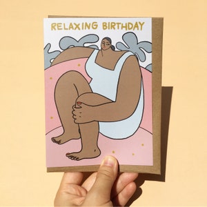 Entspannender Geburtstag, Sommer Geburtstag Strand Karte, Geburtstagswünsche, personalisierte Nachricht Karte, feministische minimalistische Grußkarte, Körper positiv