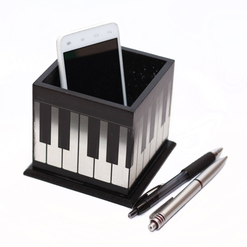 Teacher Pen Holder Desk Organizer Men Women Gift Wood Caddy Piano Keys Decor Accessories