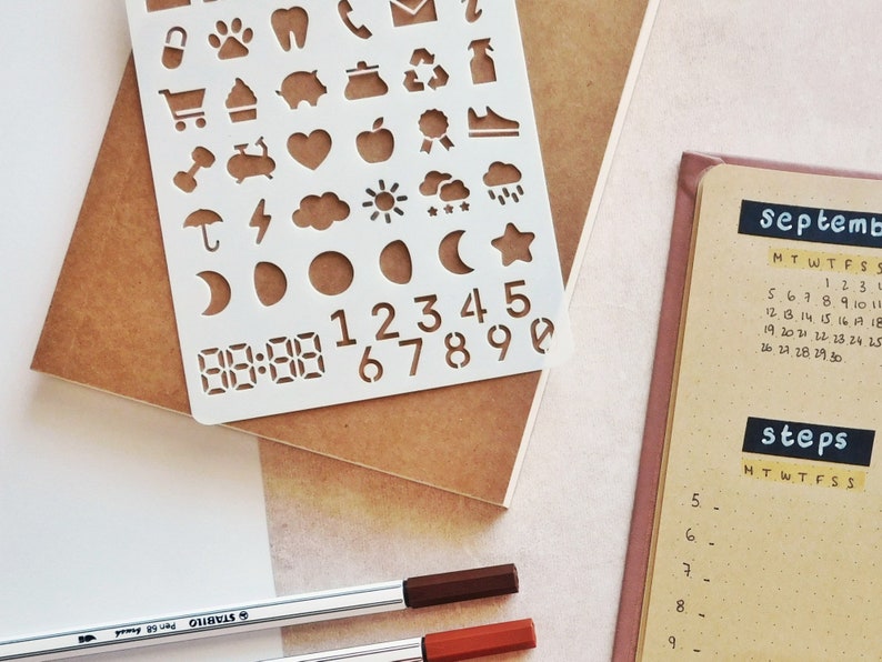 Schablone mit täglichen Symbolen für Tagebuch und Planer, 42 Lebenssymbole + Digitaluhr und Zahlen Bild 3