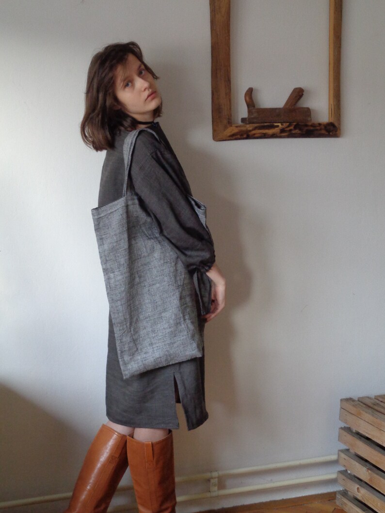wool-linen TOTE HAND BAG hand-made from double-colored linen in antracite and brown