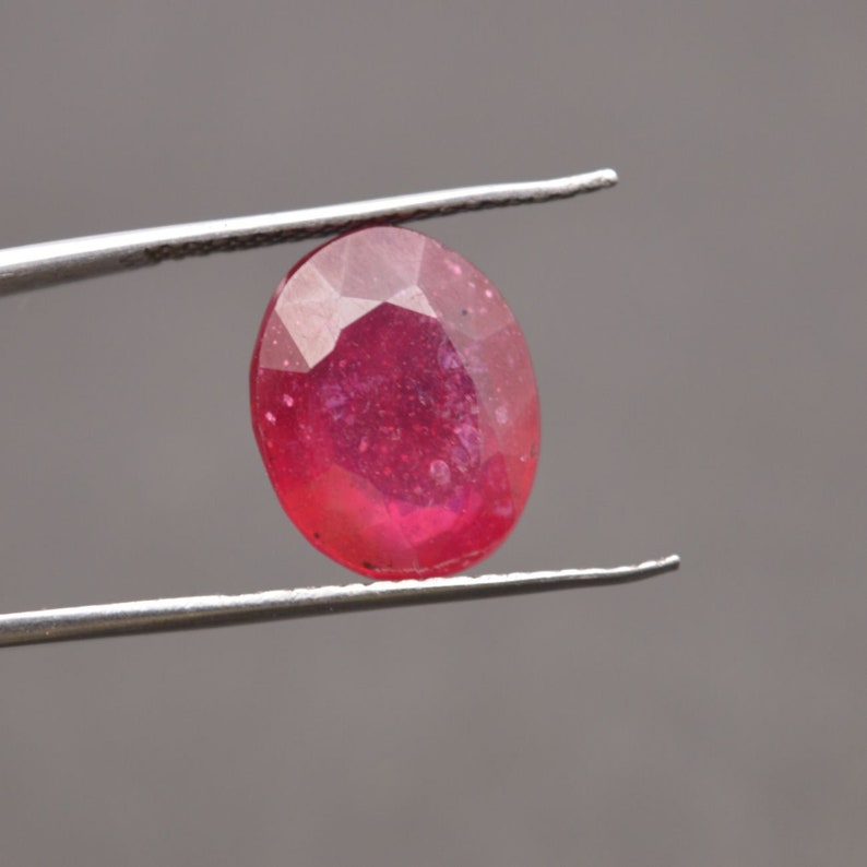 Pink Sapphire Cut-Pink Sapphire Gemstone Cuts-Natural Pink Sapphire Faceted Oval Cut Stone-Pink Sapphire Cut-13.5x11x6 MM-Wholesalegems