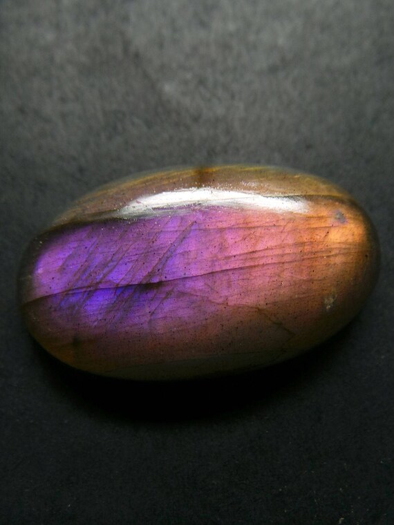 Purple Labradorite Cabochon/Purple Cabochon/Purple Cabochon/Purple Labradorite Smooth Oval Cabochon/37.5x21.5x8.5MM Labradorite Cabochons/Strong Purple Flashy/Wholesalegems b98640 Purple Labradorite Cabochon/Purple Cabochon/Purple Cabochon/Purple Labradorite Smooth Oval Cabochon/37.5x21.5x8.5MM Labradorite Cabochons/Strong Purple Flashy/Wholesalegems b98640