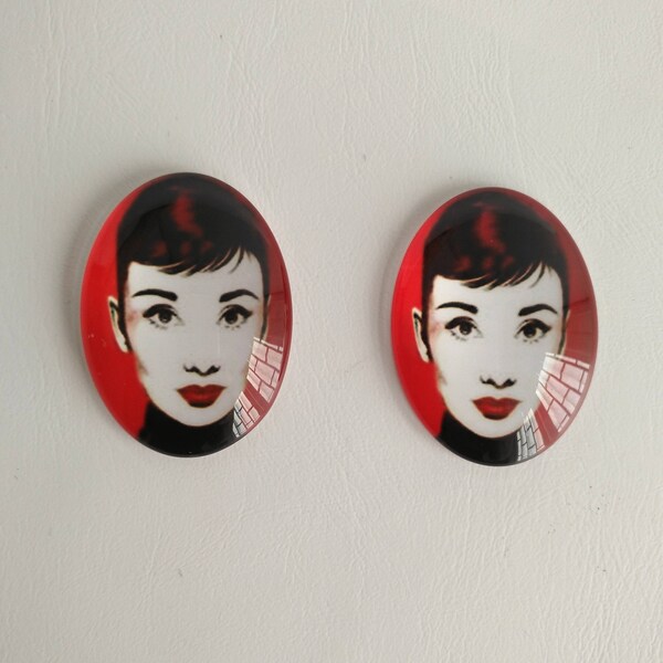 2pcs 30x40mm Handmade Photo Glass Cabochons Audrey Hepburn Oval Cabochon