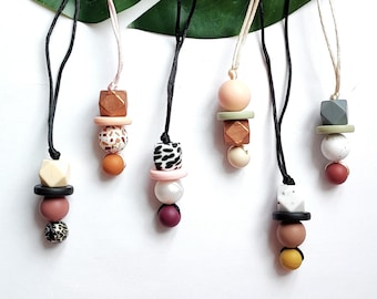 Geometric Silicone Nursing Necklace: Modern Mom Gift