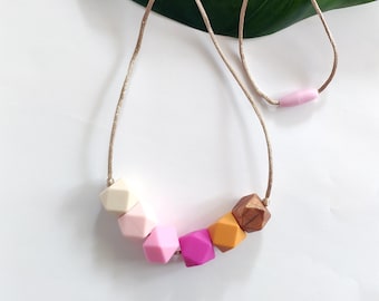 Pink Gradient Silicone Breastfeeding Necklace: Geometric Mum Gift