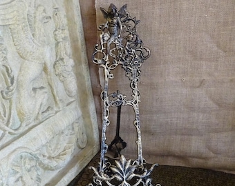 Large brass French rococo easel with cherubs / fairies / angels Picture / photograph stand