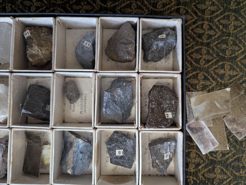 Collectable Rocs Vintage 1952 Quebec Department of Mines Mineral Collection – 40 ...