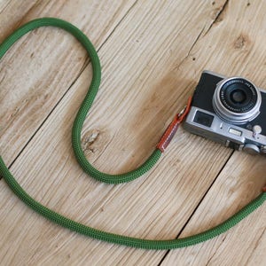 Corda da arrampicata verde in pelle marrone da 10 mm realizzata a mano Tracolla per fotocamera / Windmup