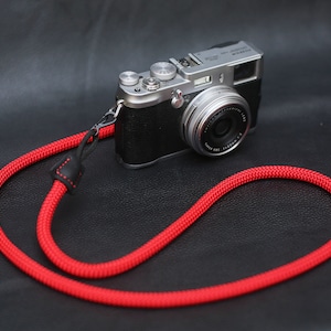 Bold Red Quick-Release Camera Strap – 8mm Climbing Rope with Leather Ends