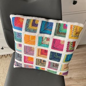SCRAPPY PILLOW COVER pattern