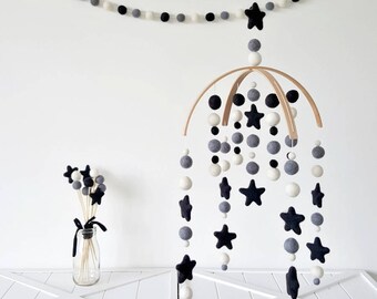 Monochrome & Stars Baby Mobile, Felt Ball Mobile, Cot Mobile, Nursery Mobile, Crib Mobile, Custom Made Mobile, Pom Pom Mobile, Baby Shower