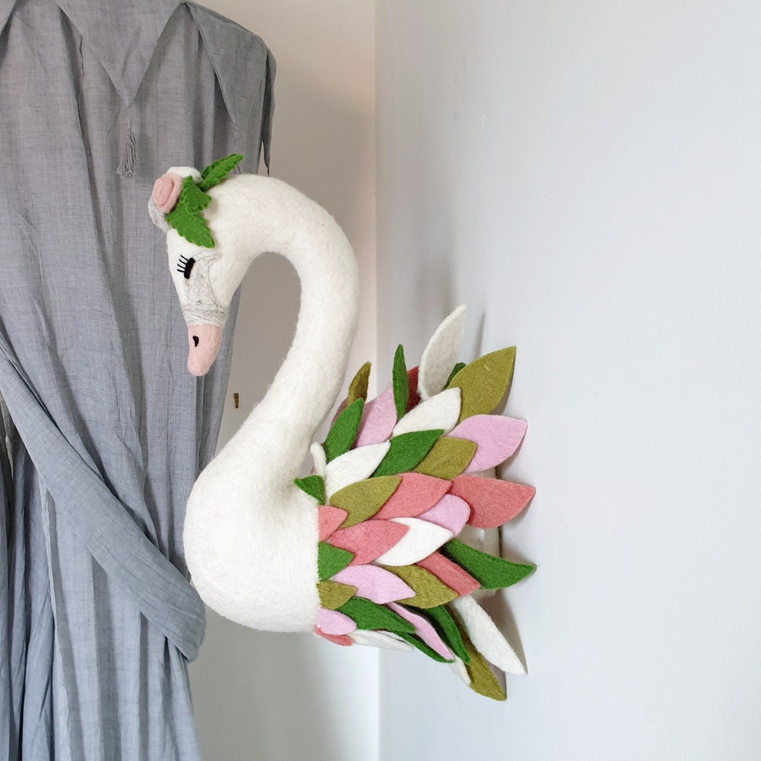 Spring Swan Head Wall Decor, Felt Animal Head, Wall Decor, Animal Heads