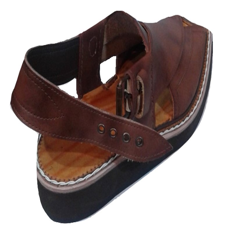kc anand leather chappal
