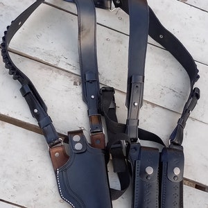 Leather Vertical Holster: Universal 9mm & .45 Caliber Firearm