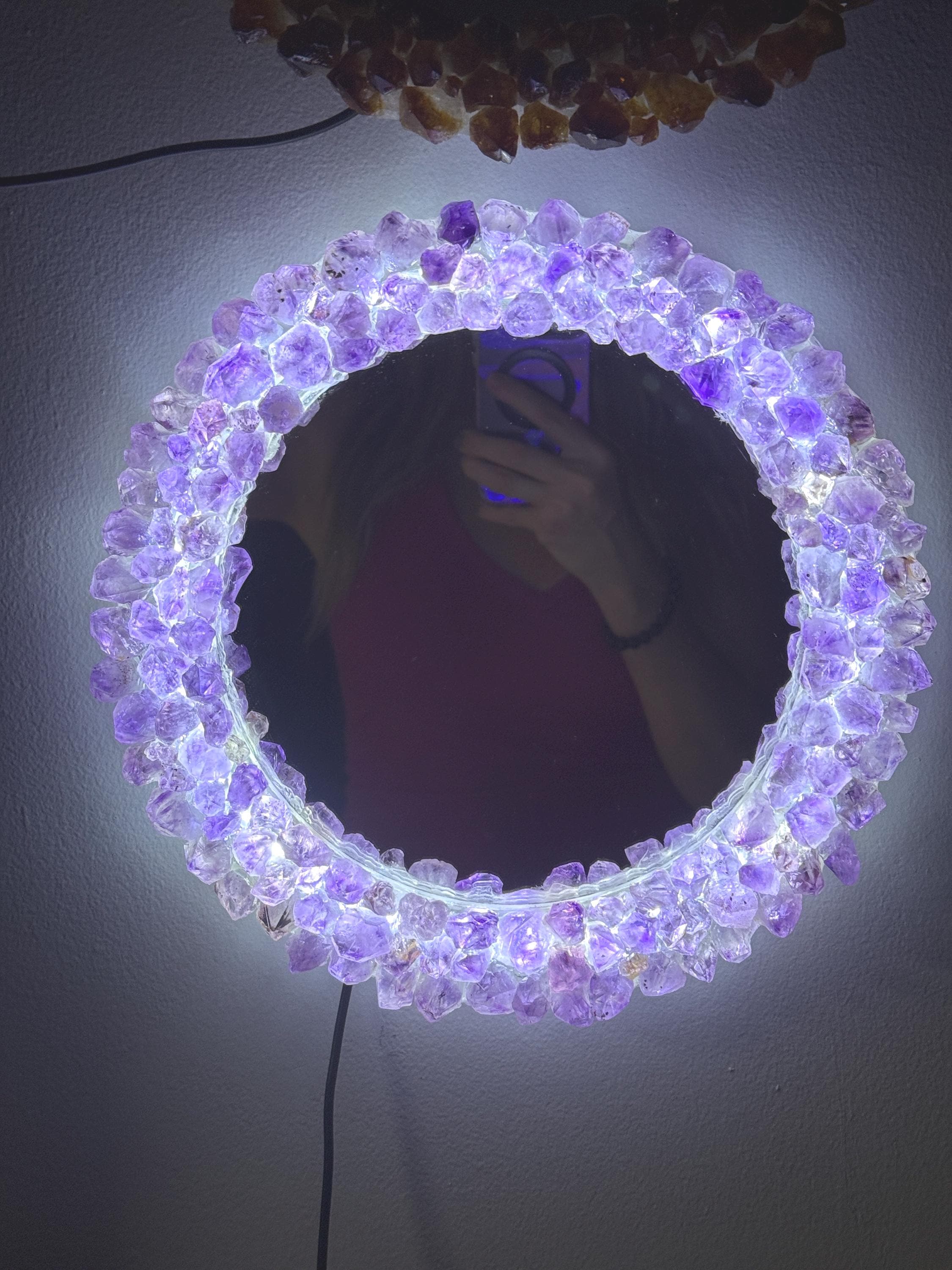 アメジストポイントライトアップミラー：クリスタルホーム