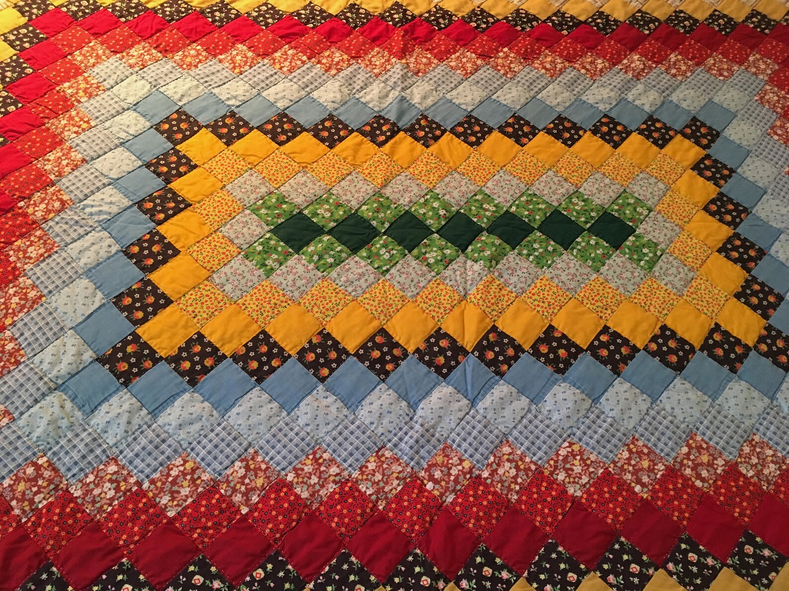 Vintage Trip Around the World Quilt, Lancaster PA, Mennonite, Hand