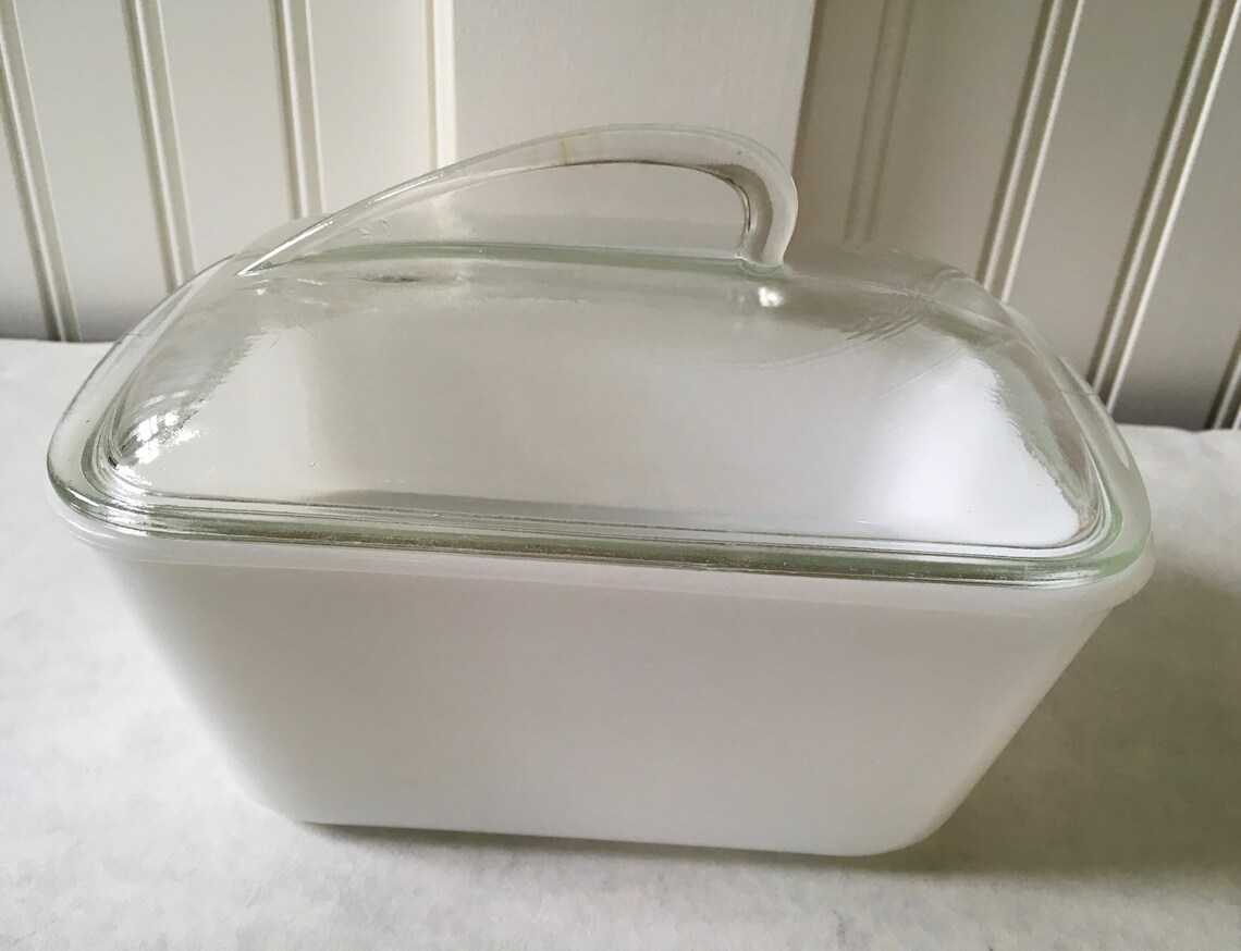 Vintage Glasbake Milk Glass 1 1/2 Qt Casserole Dish Loaf Pan With Fin