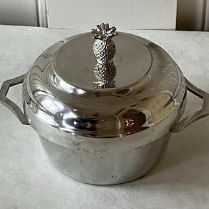 Small Vintage Pewter Covered Bowl with Handles & Pineapple Decoration - The King’s Pewter