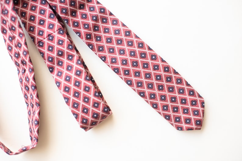 Grey and Blue Diamonds Slim Tie Pink Red