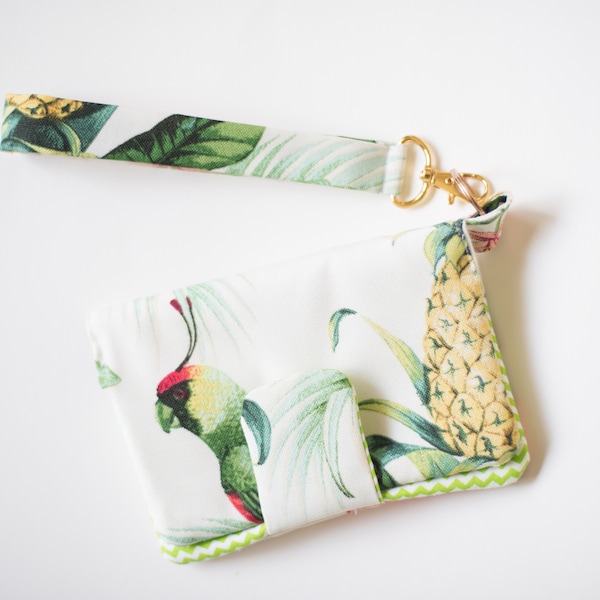 Tiki Tiki Wristlet