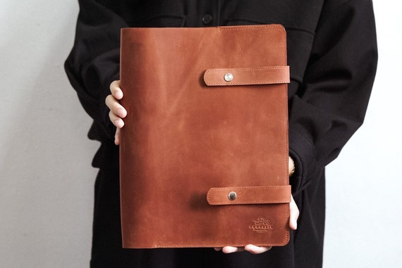 Leather on sale document folder