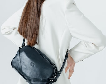 Leather Crossbody Bag: Women's Zippered Shoulder Bag