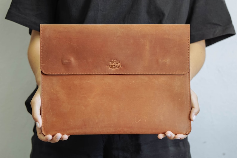 Leather folder for documents and Papers A4, Personalized Business Folder image 4