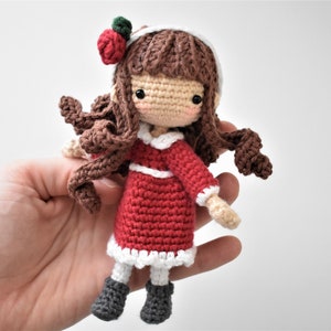 Joy the Little Crochet Doll Pattern / Amigurumi / Photo Tutorial