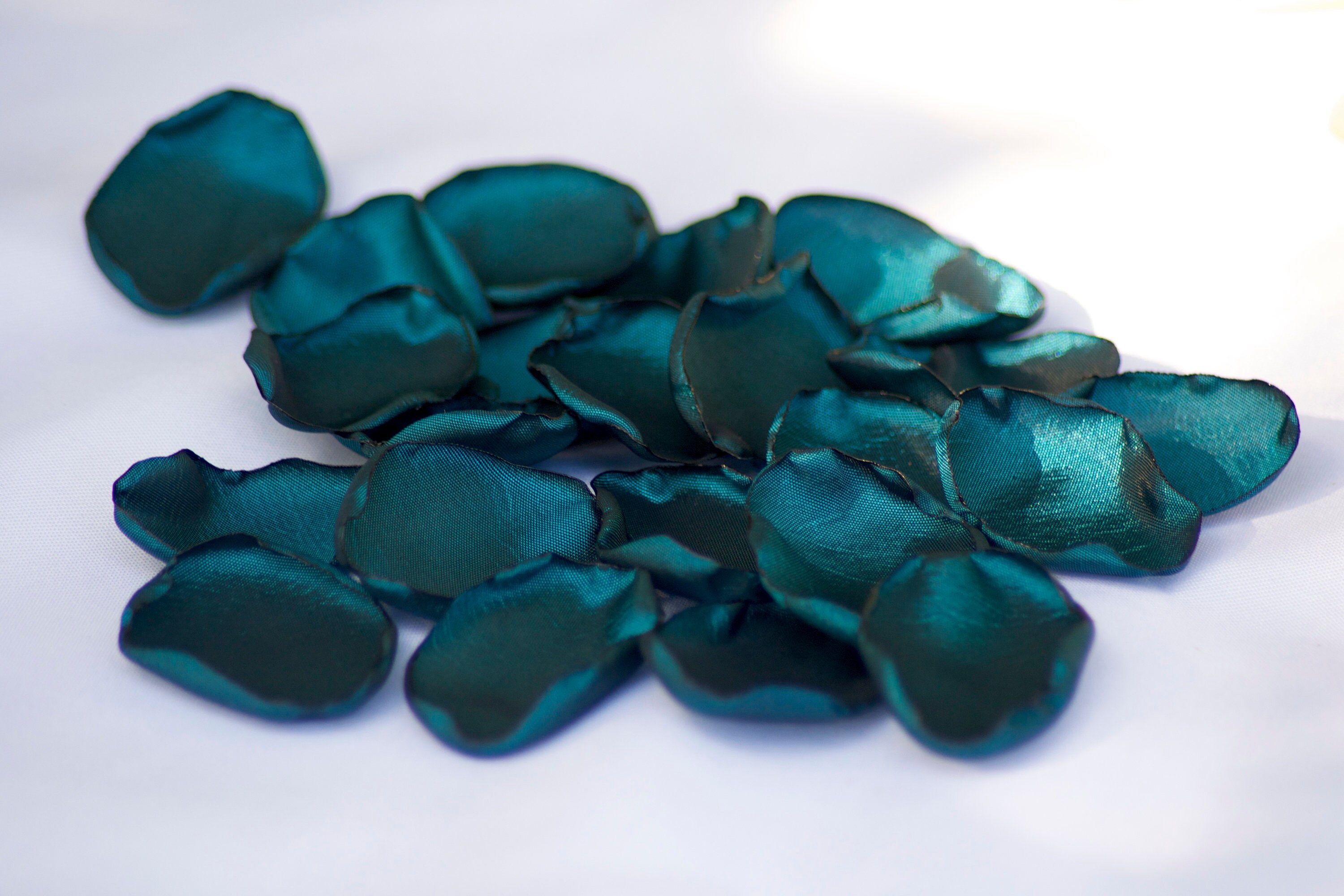 Dark Teal Flower Supply/ Teal Rose Petals/ Peacock Wedding Decor/ Table